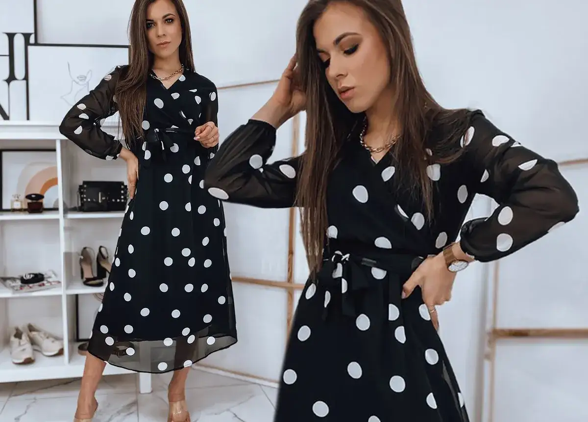 Elegancka sukienka w grochy, podkreślająca sylwetkę. Idealna na co dzień i specjalne okazje.